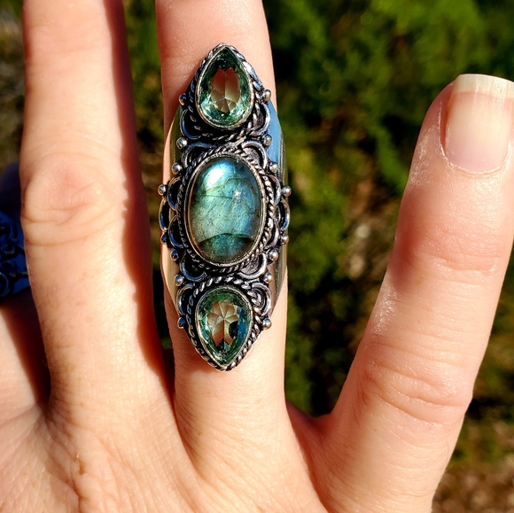 New Labradorite & Tsavorite 925 Silver Statement Ring. - Picture 13 of 14